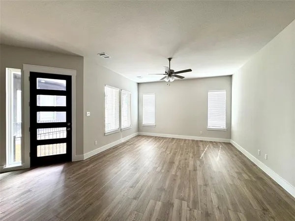 $2,900 | 805 Meadowcrest Drive, Plano, TX 75075