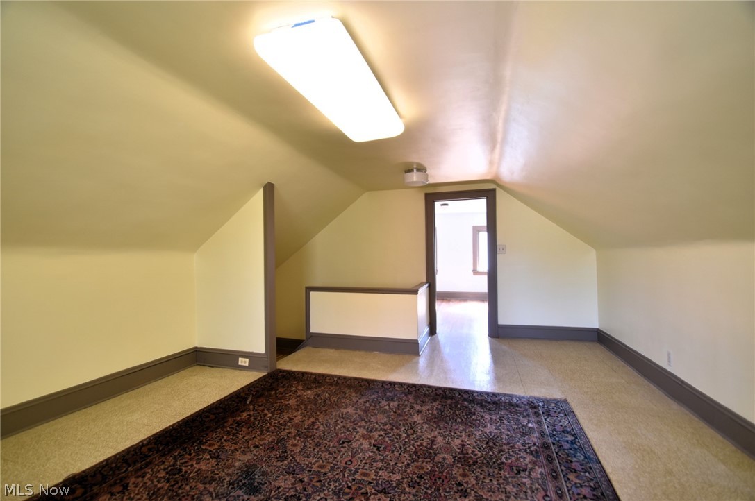 3271 Warrington Road Cleveland, OH 44120 - Photo 29 of 36