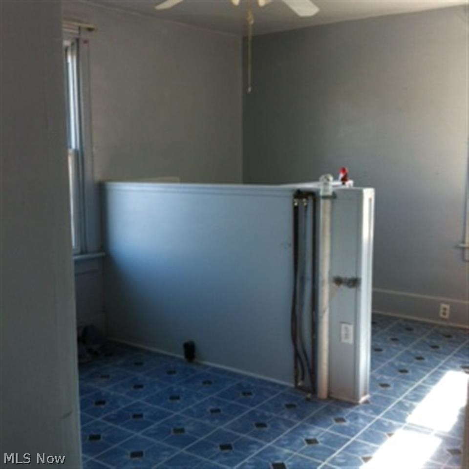305 Spring Street Toronto, OH 43964 - Photo 12 of 16 Gallery Image 12