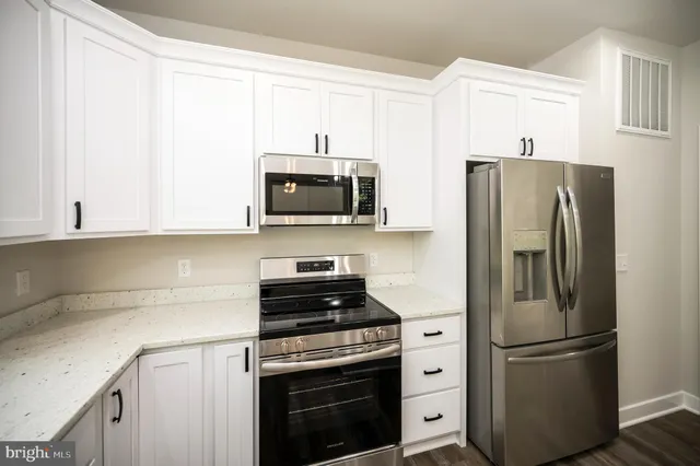 $579,900 | 10598 Greenwood Drive, Spotsylvania, VA 22553