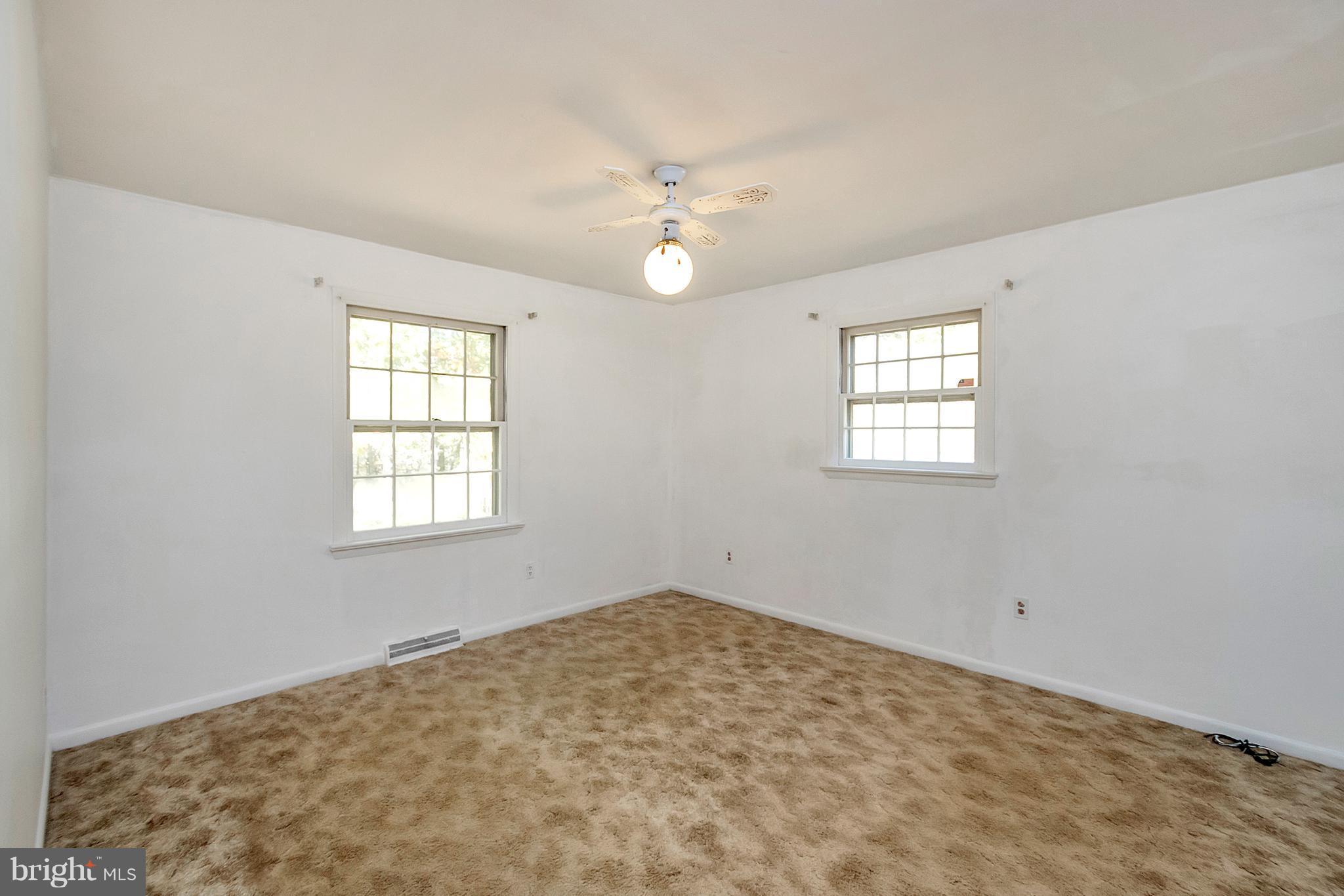 9215 Lake Daniel Road Marshall, VA 20115 - Photo 23 of 27 Bedroom