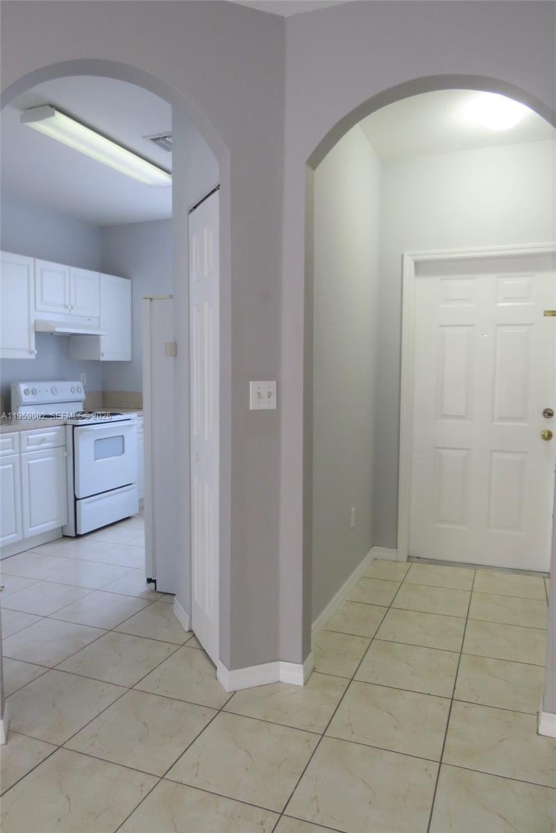 741 Southeast 2nd Street, Unit 741 Homestead, FL 33030 - Photo 4 of 34