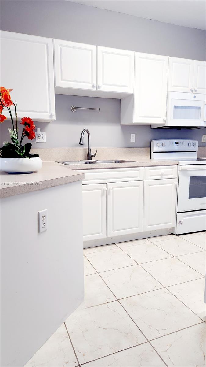 741 Southeast 2nd Street, Unit 741 Homestead, FL 33030 - Photo 5 of 31