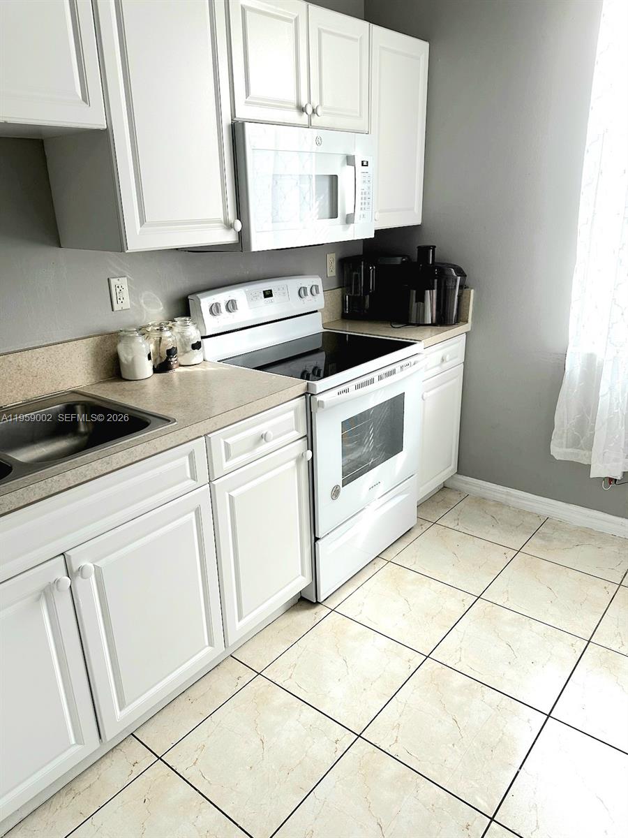 741 Southeast 2nd Street, Unit 741 Homestead, FL 33030 - Photo 6 of 34