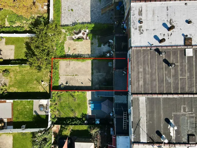 $670,000 | 2929 Fenton Avenue | Pelham Gardens