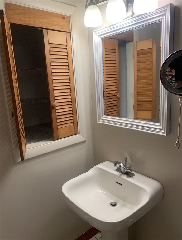 38 Williams Street, Unit D Chelsea, MA 02150 - Photo 12 of 14