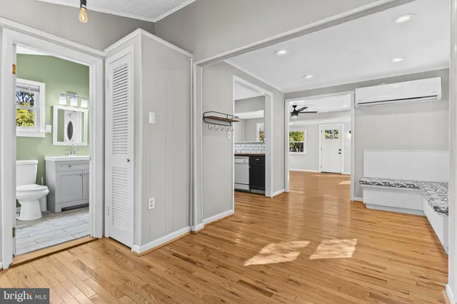 $319,900 | 4950 West End Avenue, Shady Side, MD 20764