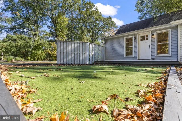 $319,900 | 4950 West End Avenue, Shady Side, MD 20764