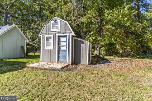 $319,900 | 4950 West End Avenue, Shady Side, MD 20764