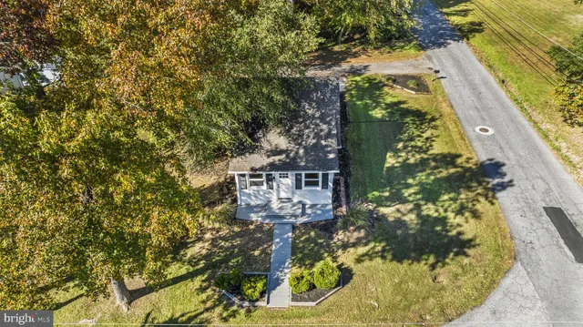 $319,900 | 4950 West End Avenue, Shady Side, MD 20764