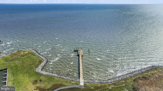 $319,900 | 4950 West End Avenue, Shady Side, MD 20764