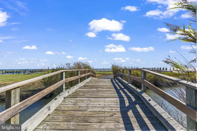 $319,900 | 4950 West End Avenue, Shady Side, MD 20764