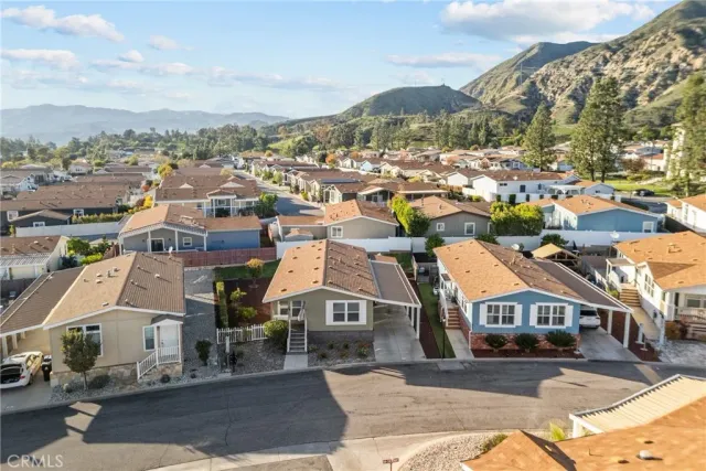 a picture of city view