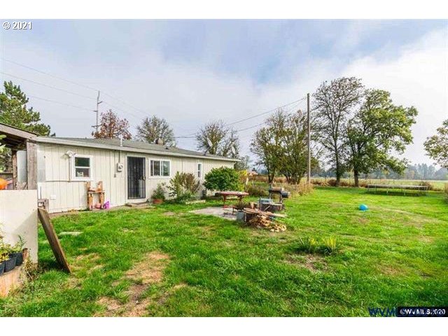 775 Crowfoot Road Lebanon, OR 97355 - Photo 18 of 32 Gallery Image 18
