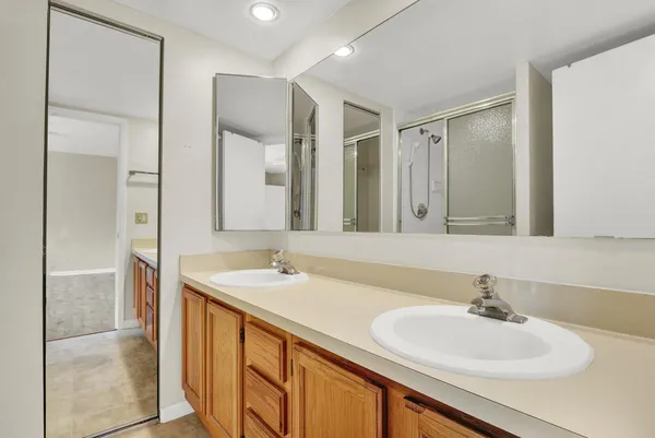 $240,000 | 5627 Southeast Windsong Lane, Unit 514, Stuart, FL 34997