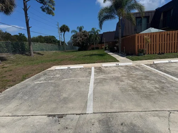$240,000 | 5627 Southeast Windsong Lane, Unit 514, Stuart, FL 34997