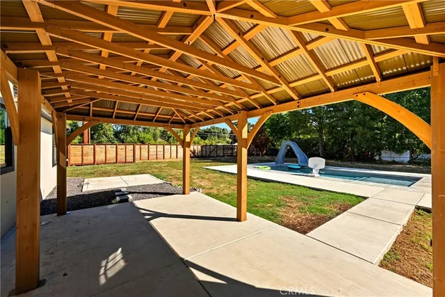 a house view with a outdoor space