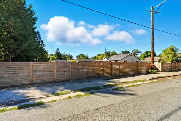 $435,000 | 9584 Rice Street, Upper Lake, CA 95485