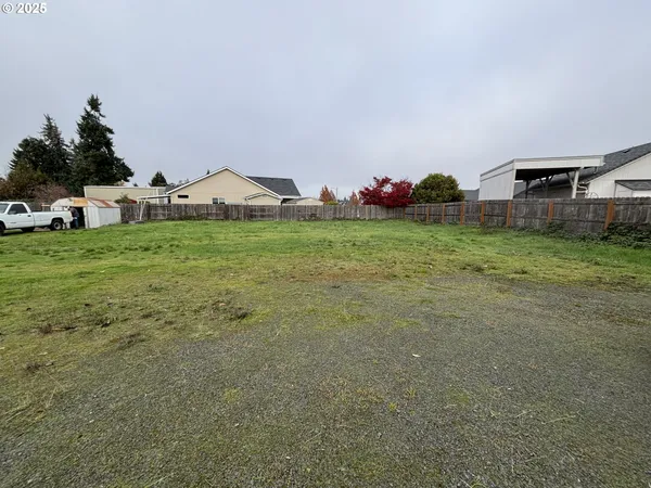 $405,000 | 780 Q Street, Springfield, OR 97477