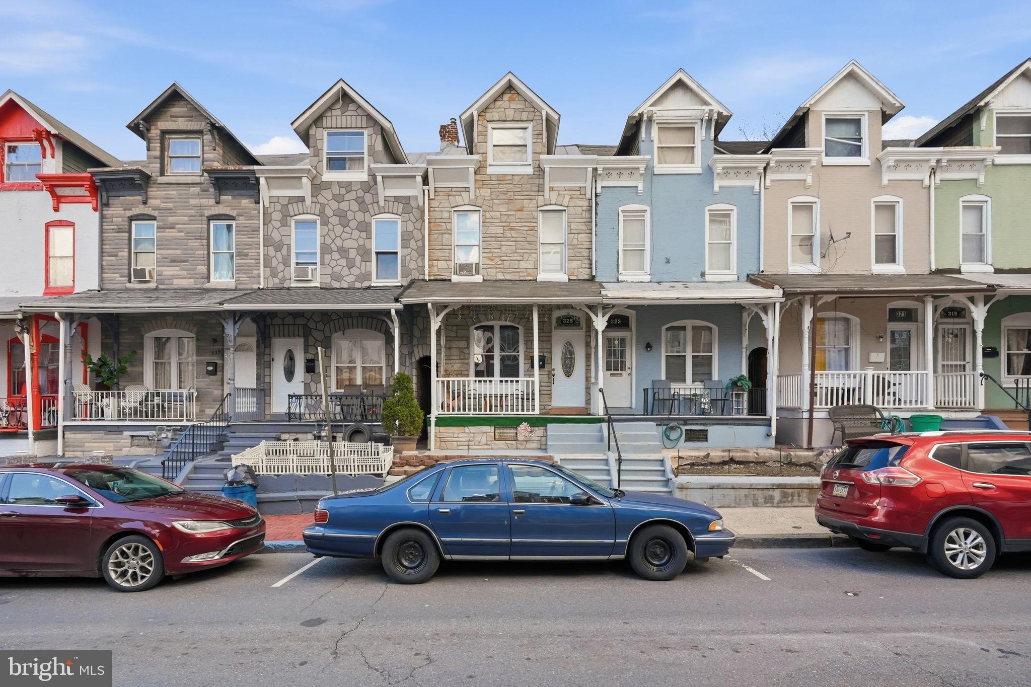 325 Pear Street Reading, PA 19601 - Photo 1 of 40