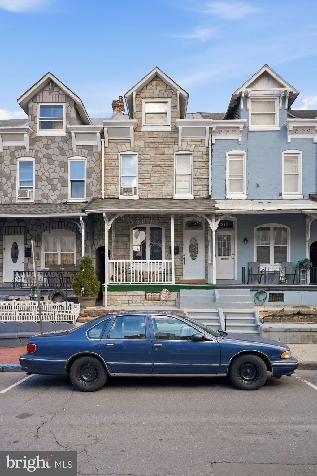 325 Pear Street Reading, PA 19601 - Photo 6 of 40
