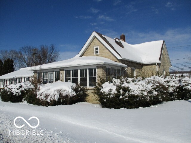 279 East Franklin Street Spencer, IN 47460 - Photo 2 of 17