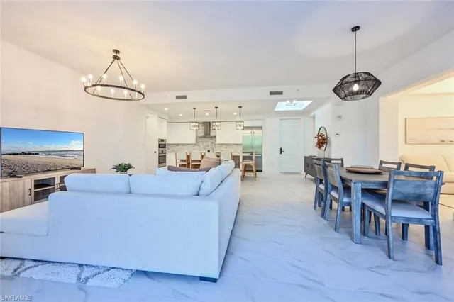 $13,000 | 1115 Central Avenue, Unit 243, Naples, FL 34102