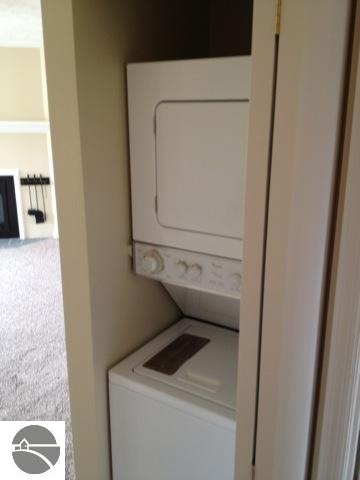 114 Mathison Road South Traverse City, MI 49686 - Photo 9 of 25 1744117-8.JPG
