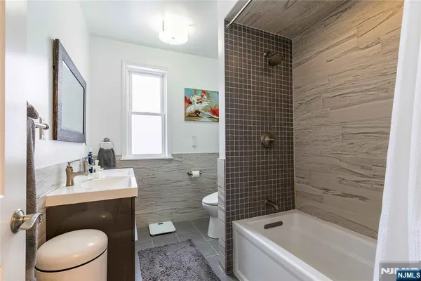 $3,300 | 23 Howell Place, Kearny, NJ 07032