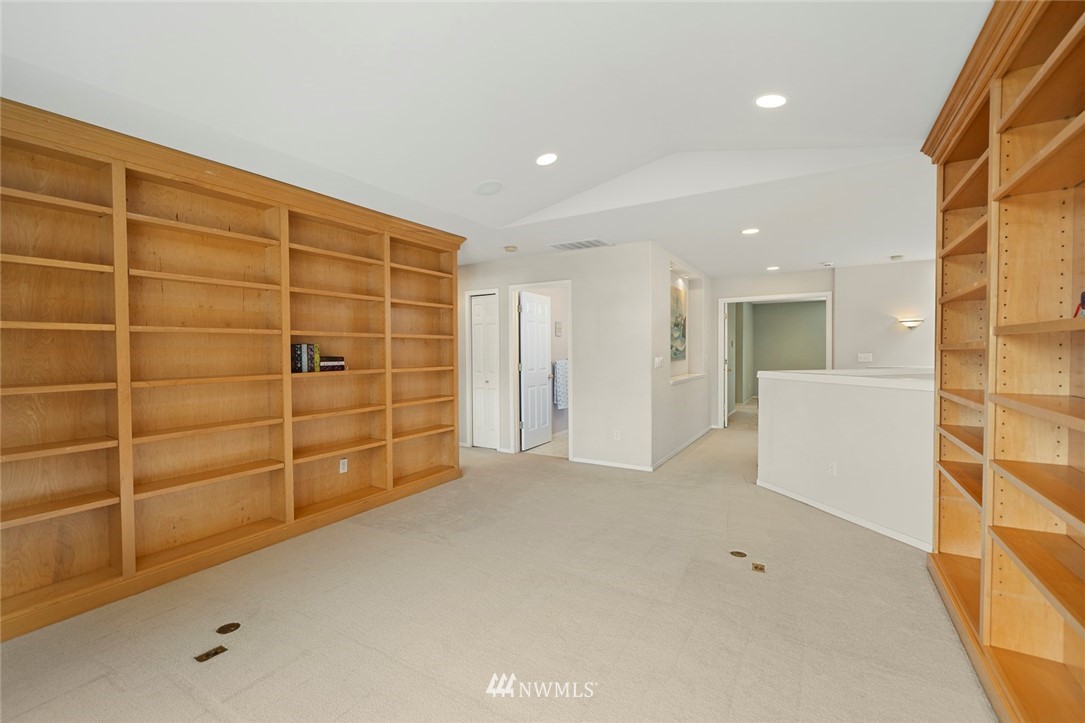 1202 235th Street Southeast Bothell, WA 98021 - Photo 22 of 38