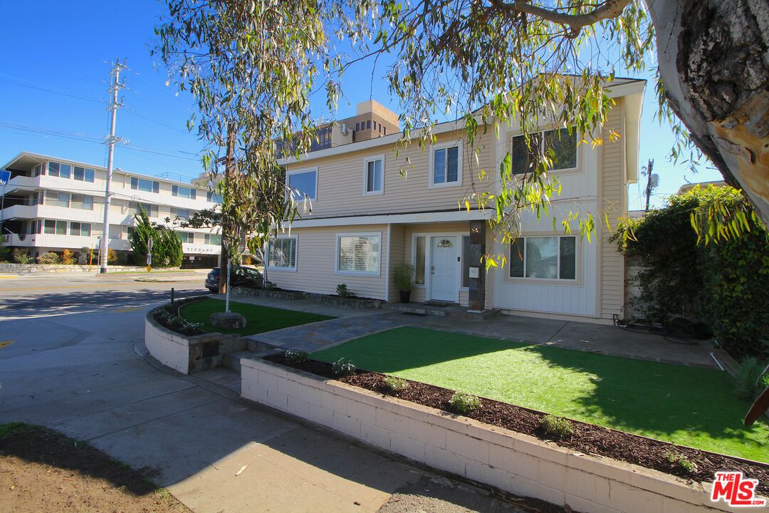 8100 West 83rd Street Playa del Rey, CA 90293 - Photo 19 of 25