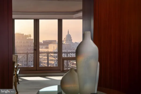 $2,400,000 | 801 Pennsylvania Avenue Northwest, Unit 1218, Washington, DC 20004