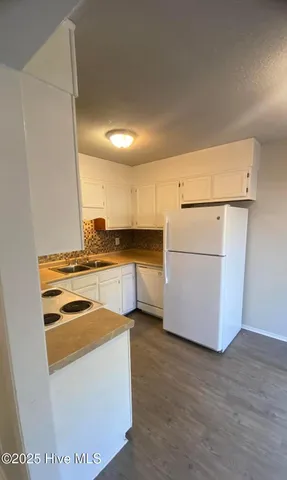 $985 | 106 Twinwood Drive, Jacksonville, NC 28546