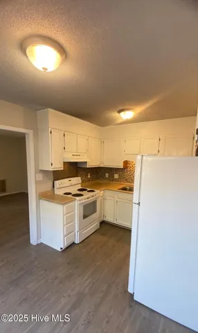 $985 | 106 Twinwood Drive, Jacksonville, NC 28546