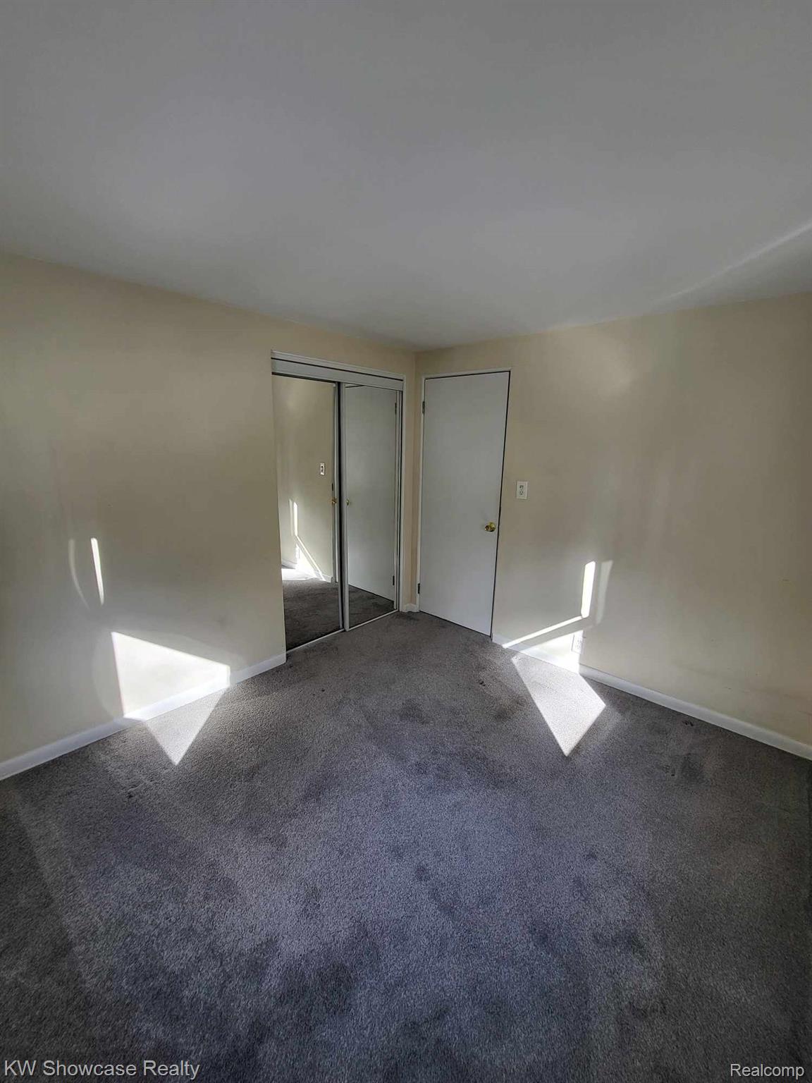 2396 South Long Lake Road Fenton, MI 48430 - Photo 25 of 30 Second Floor unit