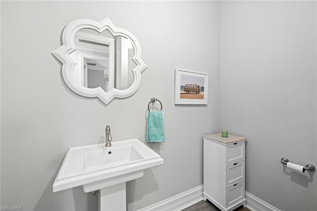 1900 Sandpiper Street Naples, FL 34102 - Photo 27 of 47
