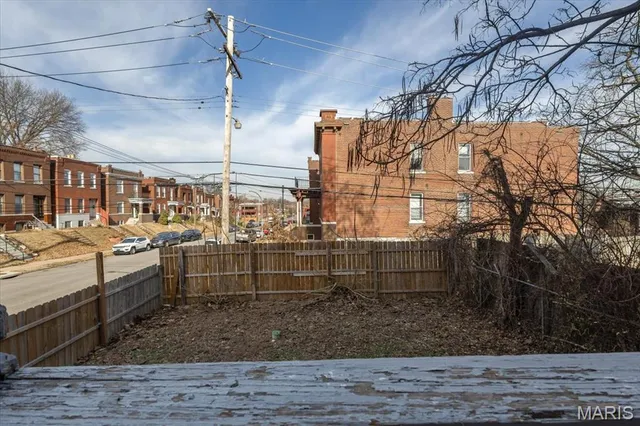 $260,000 | 3325 Chippewa Street, St. Louis, MO 63118