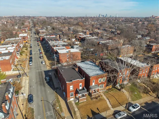 $260,000 | 3325 Chippewa Street, St. Louis, MO 63118