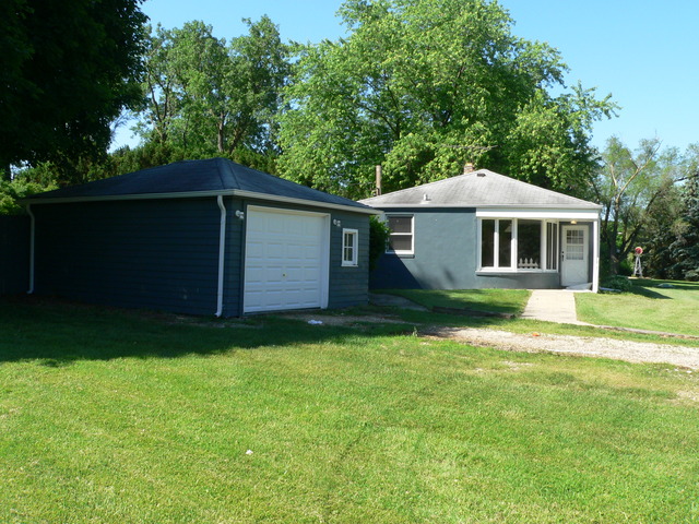 505 West Edgewood Road Lombard, IL 60148 - Photo 2 of 17