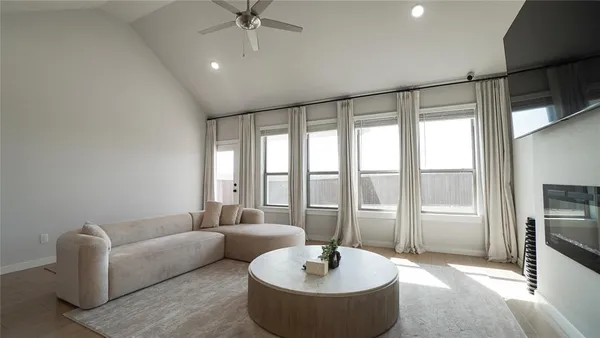 $2,800 | 1847 Balfour Bend, Forney, TX 75126