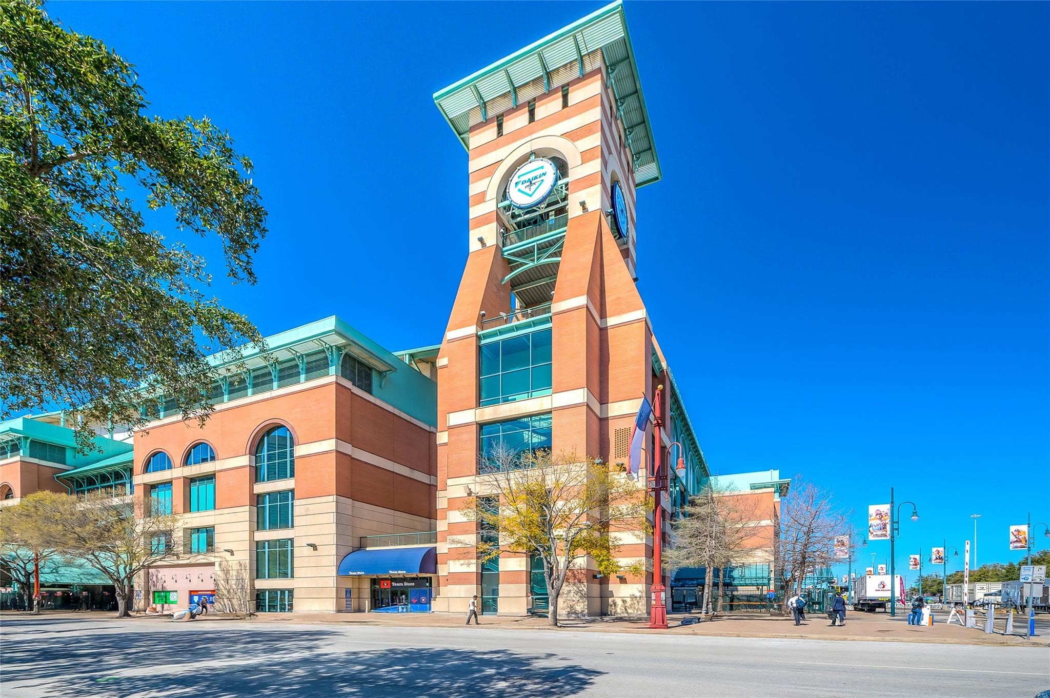 705 Main Street, Unit 302 Houston, TX 77002 - Photo 21 of 23 Daikin baseball stadium close by.