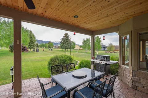 $799,000 | 425 Country Club Way, Thayne, WY 83127