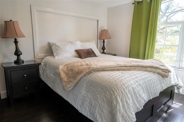 $2,200 | 203 West Crest Avenue, Tampa, FL 33603