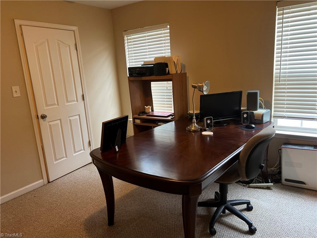 721 Spinning Wheel Point High Point, NC 27265 - Photo 28 of 46