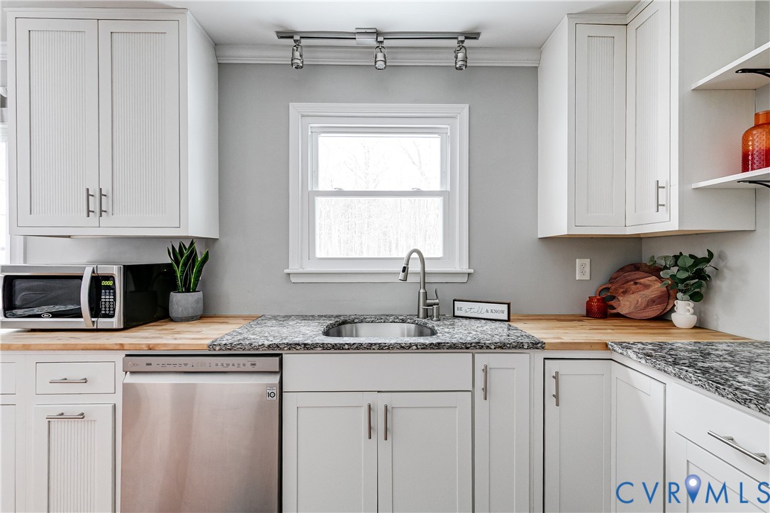 10907 Baxter Road Glen Allen, VA 23060 - Photo 15 of 42