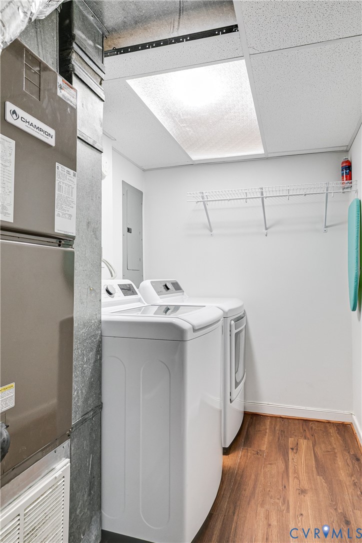 10907 Baxter Road Glen Allen, VA 23060 - Photo 27 of 42 With Upscale Washer & Dryer - Almost New