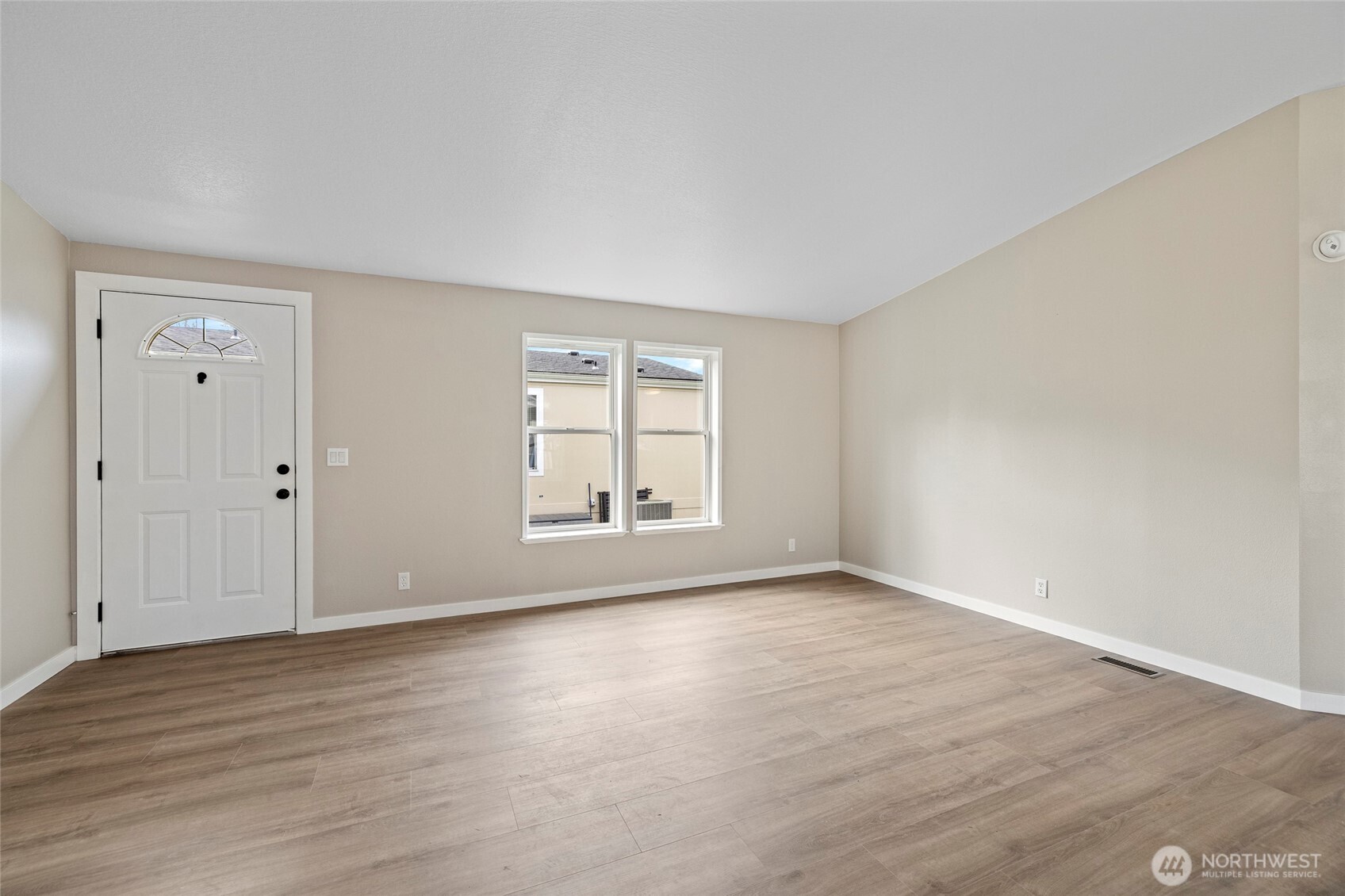 600 North Reed Street, Unit 43 Sedro-Woolley, WA 98284 - Photo 5 of 33