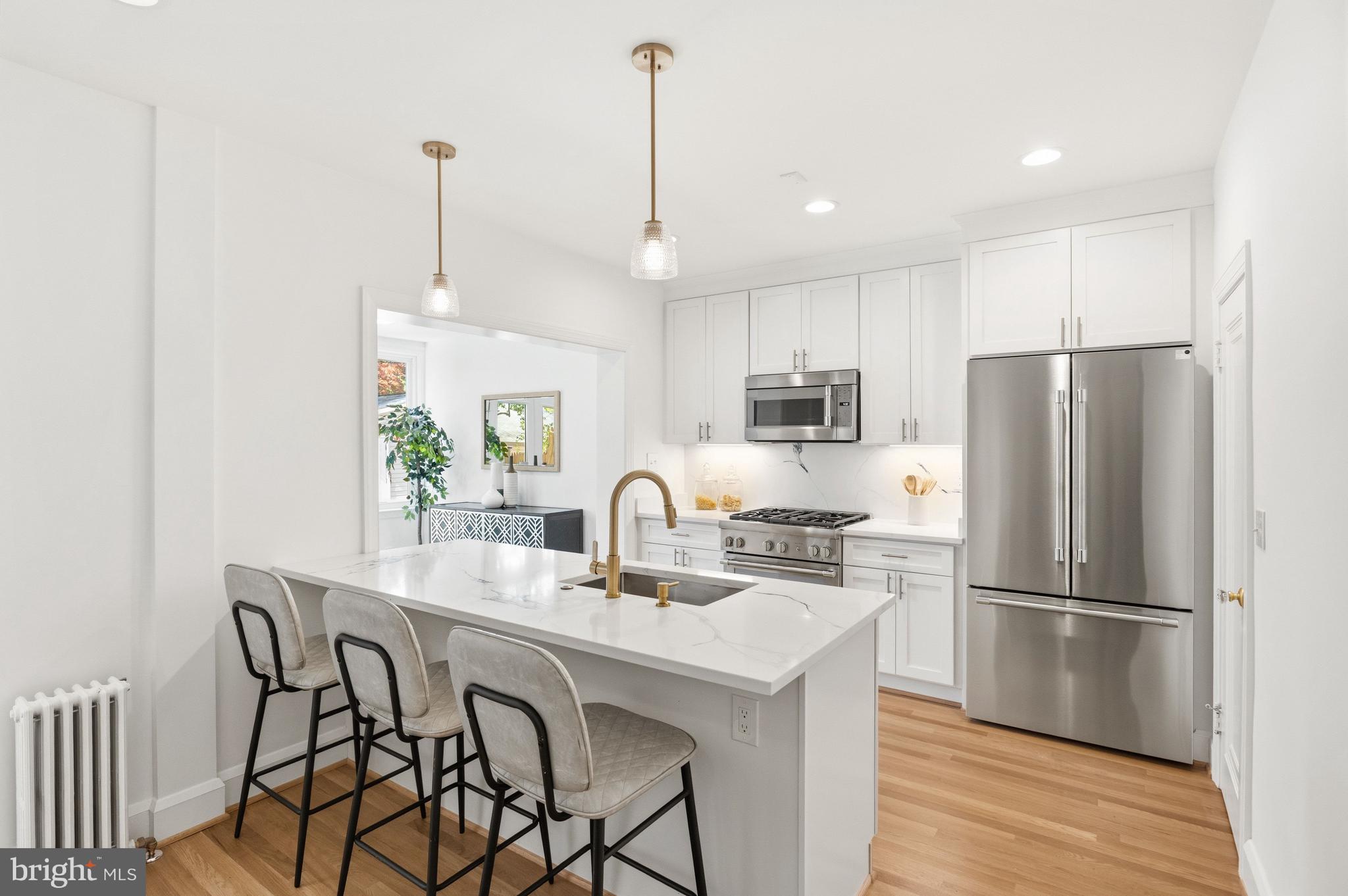 3533 R Street Northwest Washington, DC 20007 - Photo 6 of 27 Gourmet Eat-In Kitchen