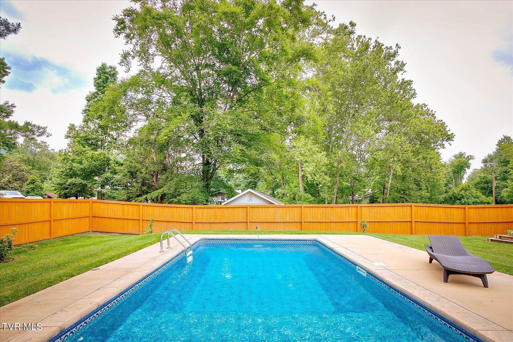 2013 Canterbury Road Kingsport, TN 37660 - Photo 47 of 49 47-2013 Canterbury Rd-46