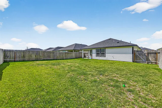 $2,350 | 7523 Cynomys Court, Rosharon, TX 77583